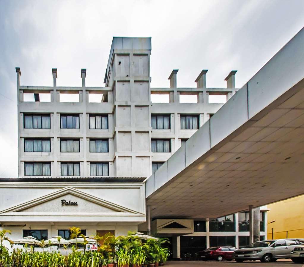 Quality Inn Regency, Nashik Εξωτερικό φωτογραφία