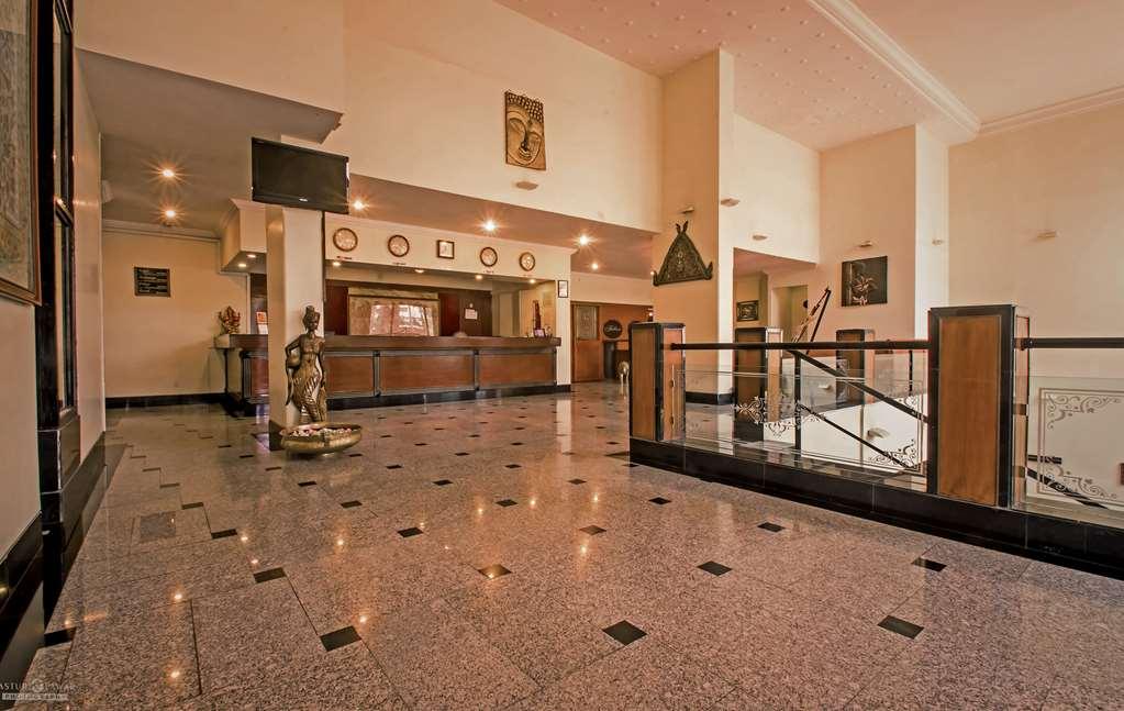 Quality Inn Regency, Nashik Εσωτερικό φωτογραφία