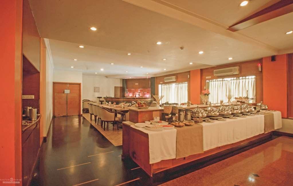 Quality Inn Regency, Nashik Εστιατόριο φωτογραφία