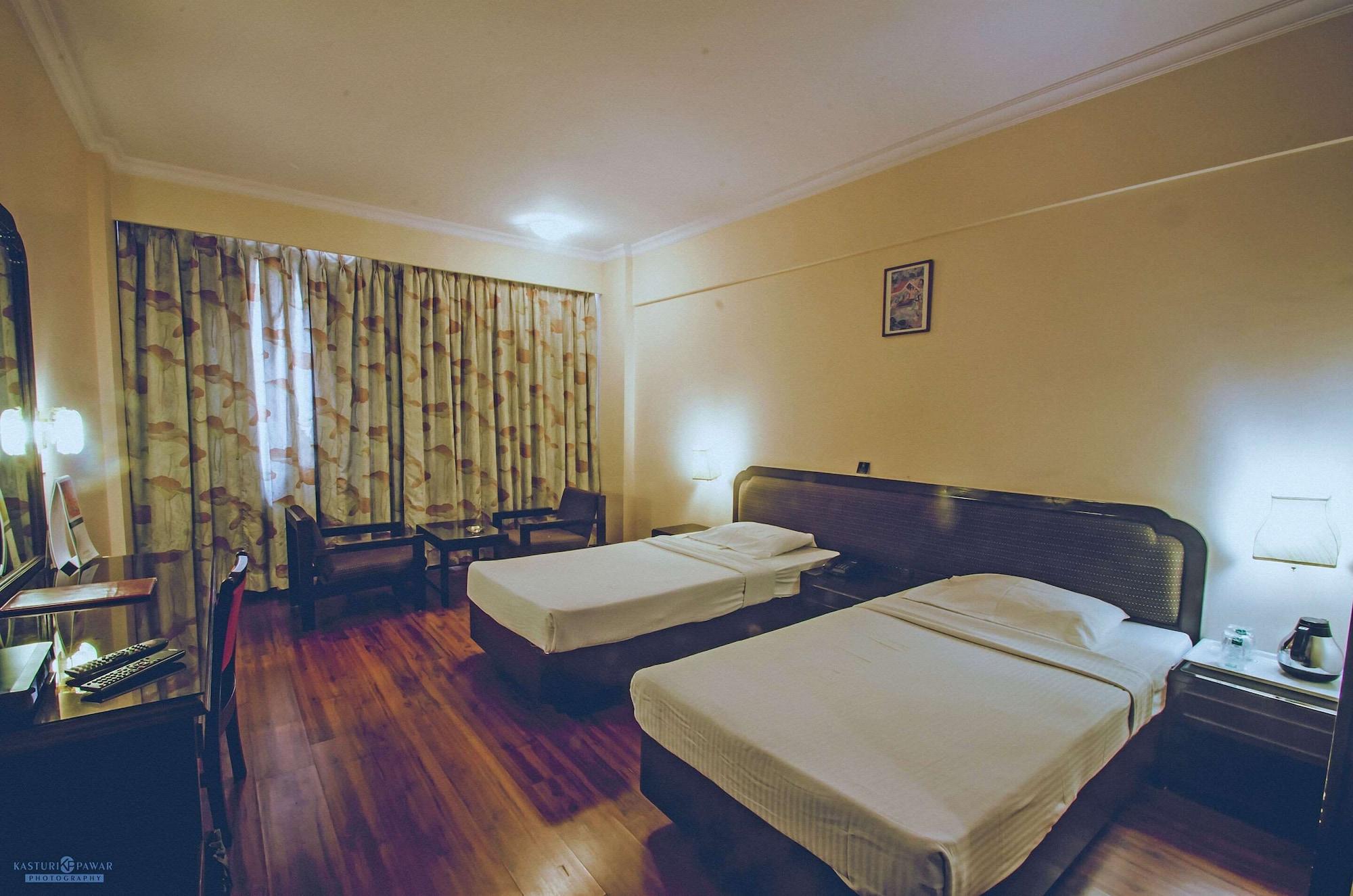 Quality Inn Regency, Nashik Εξωτερικό φωτογραφία