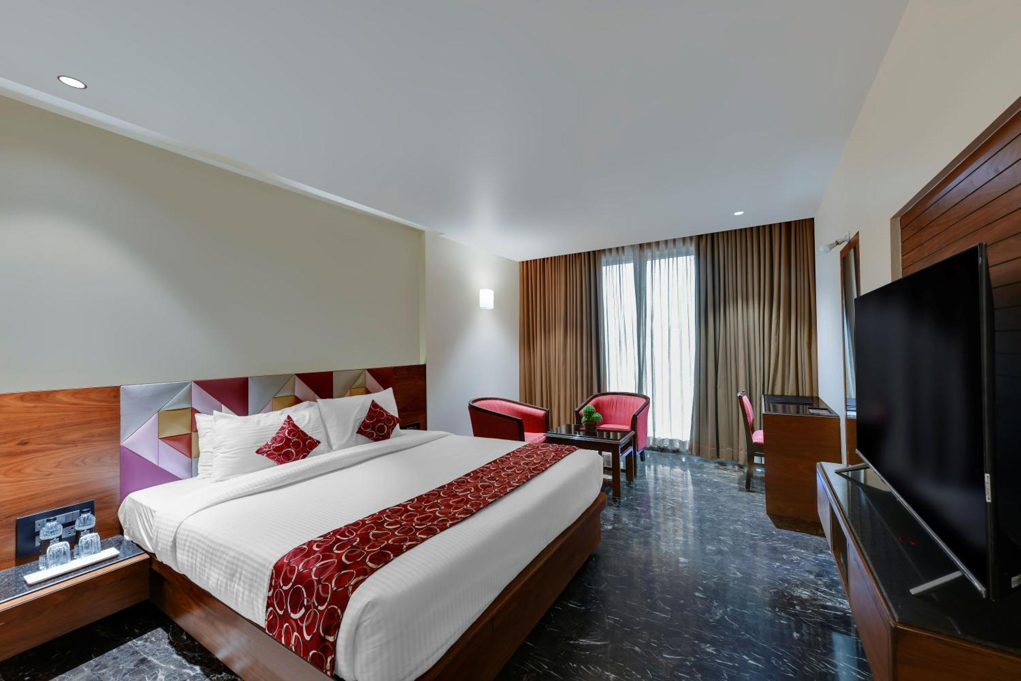Quality Inn Regency, Nashik Εξωτερικό φωτογραφία