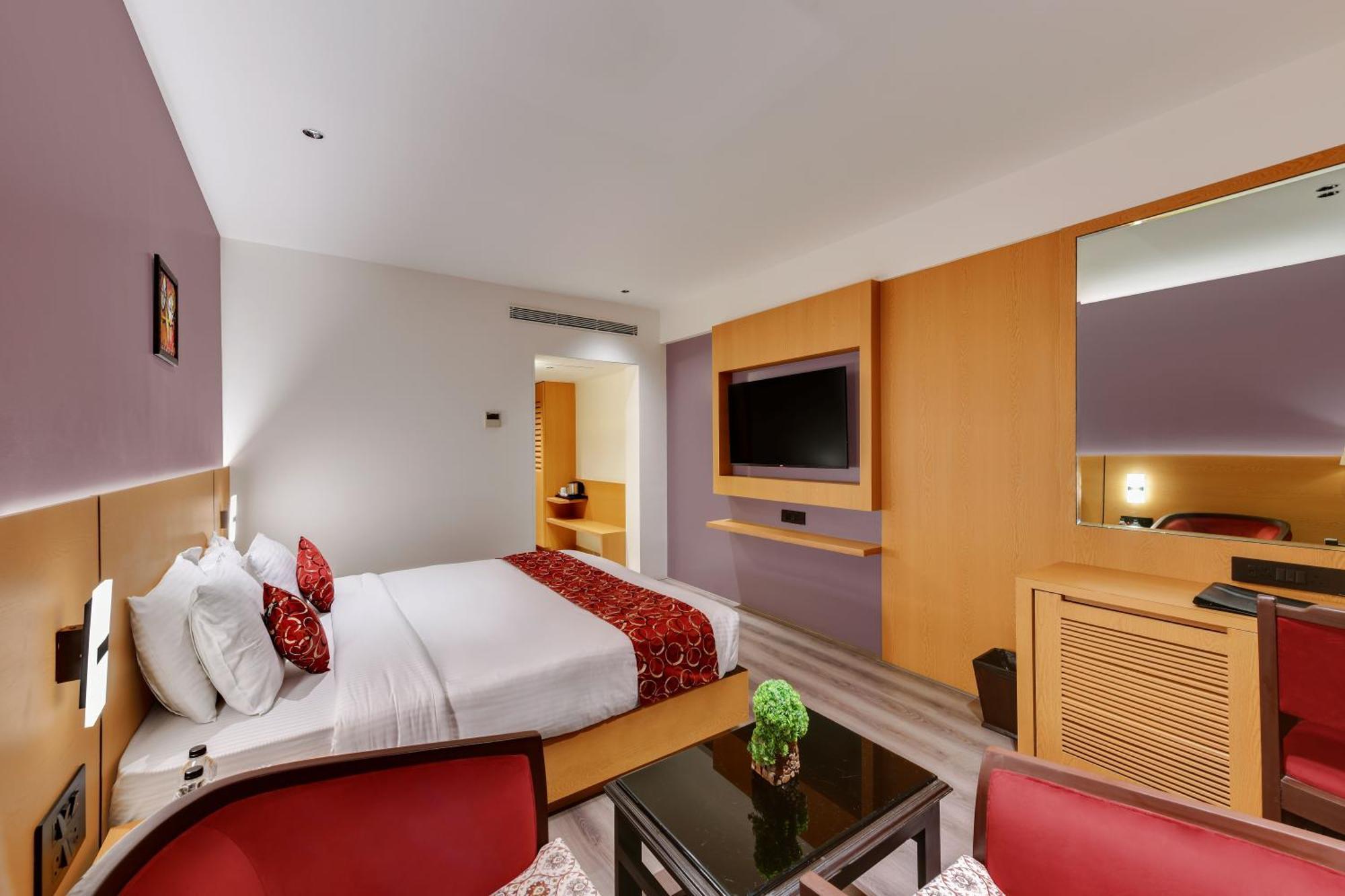 Quality Inn Regency, Nashik Εξωτερικό φωτογραφία