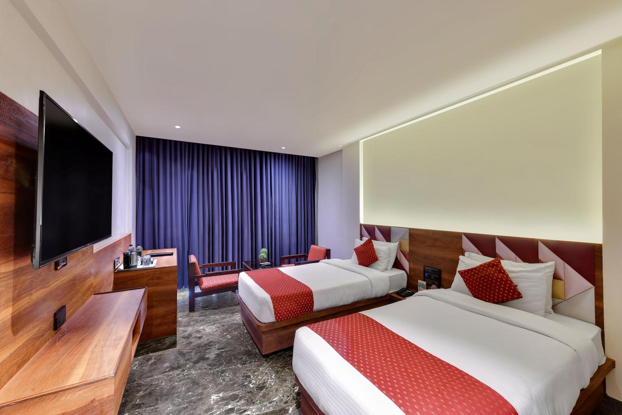Quality Inn Regency, Nashik Εξωτερικό φωτογραφία