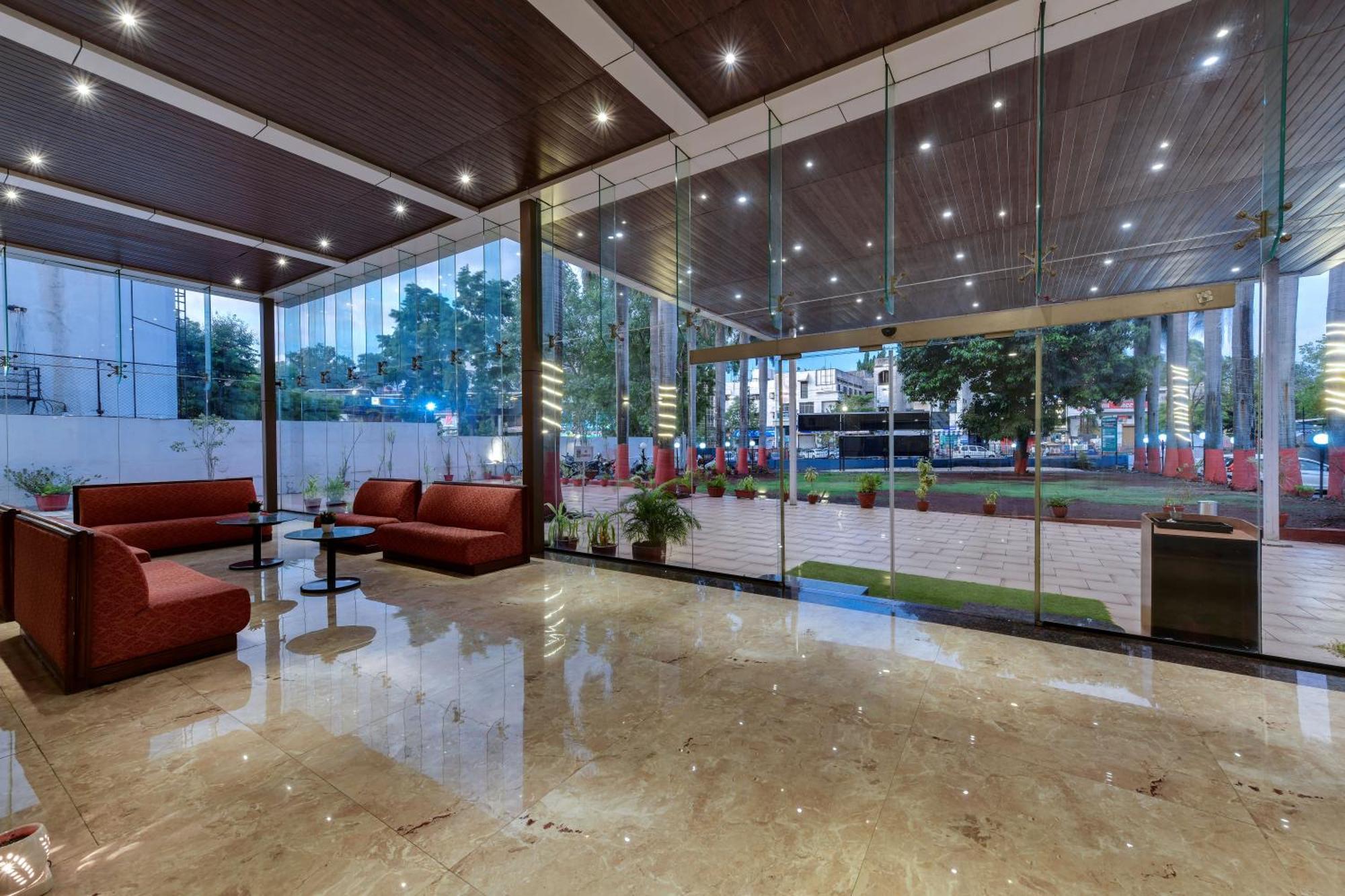 Quality Inn Regency, Nashik Εξωτερικό φωτογραφία