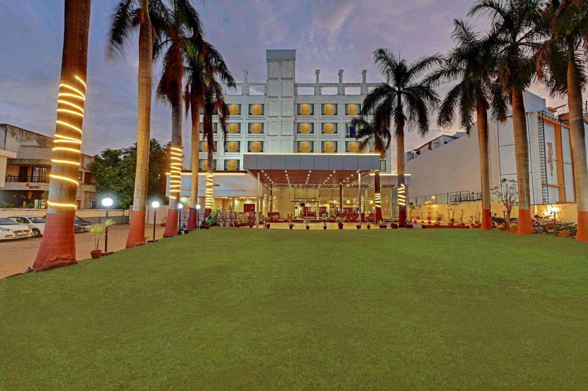 Quality Inn Regency, Nashik Εξωτερικό φωτογραφία
