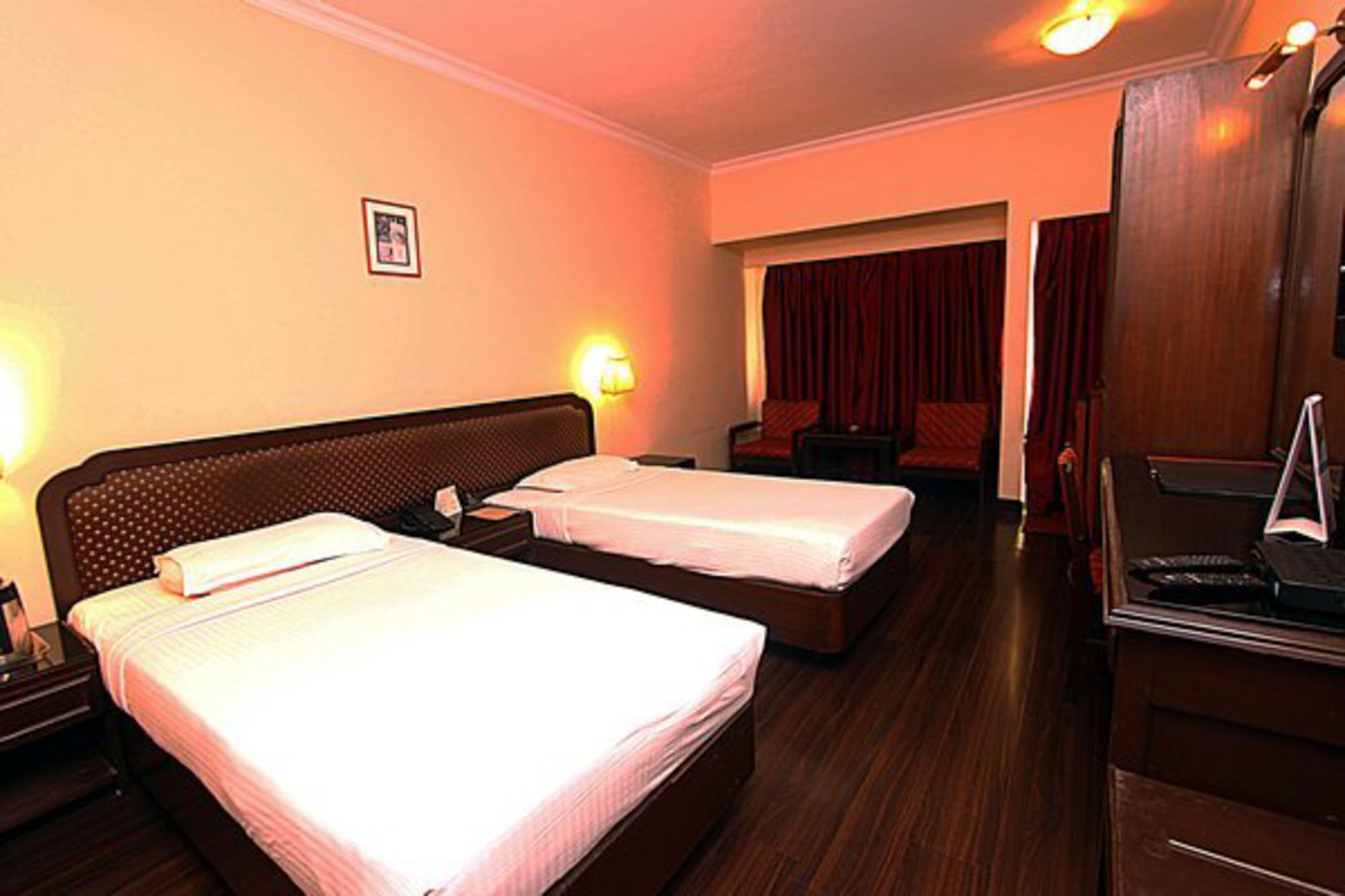Quality Inn Regency, Nashik Εξωτερικό φωτογραφία